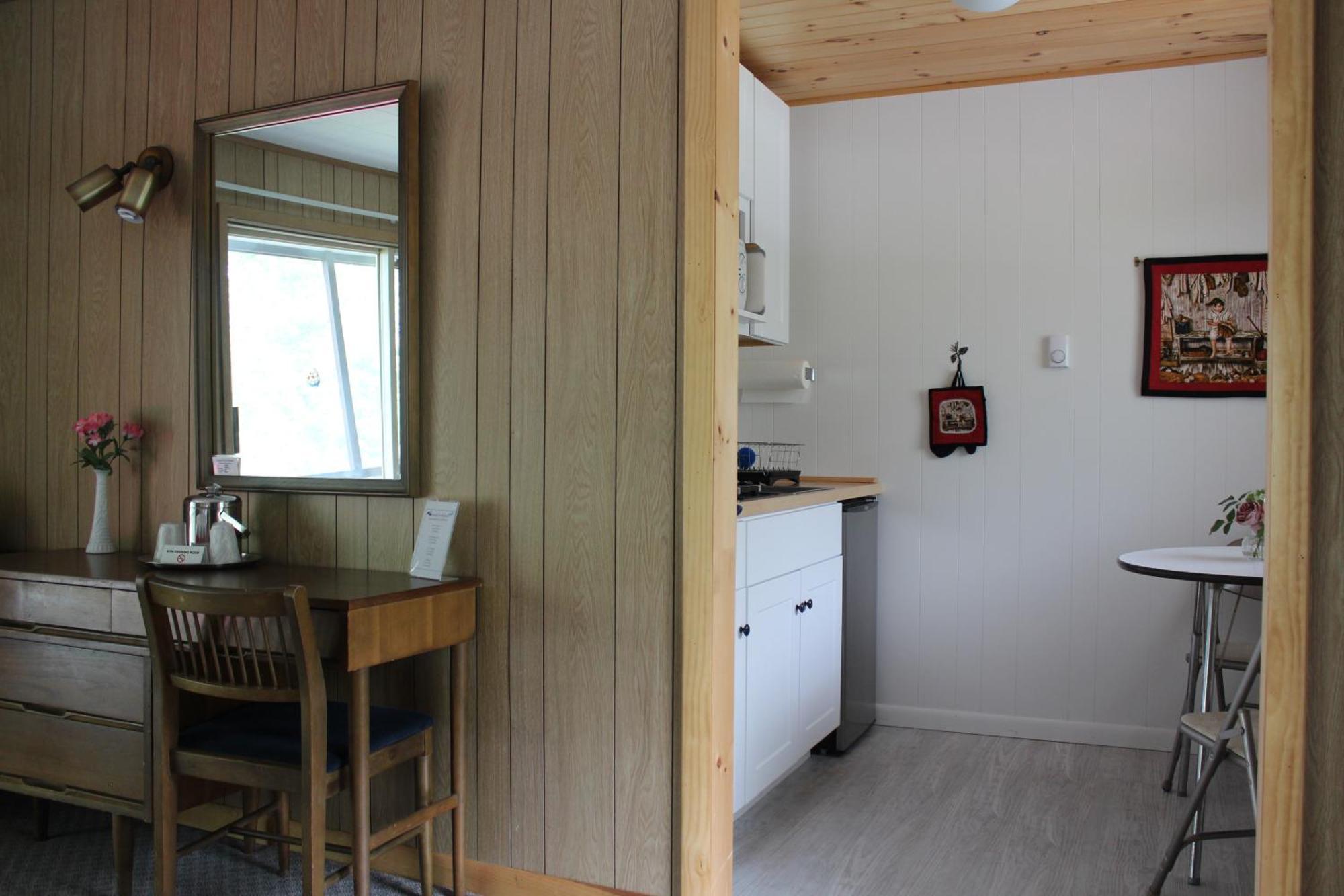 Sandy Point Motel Long Lake Kültér fotó