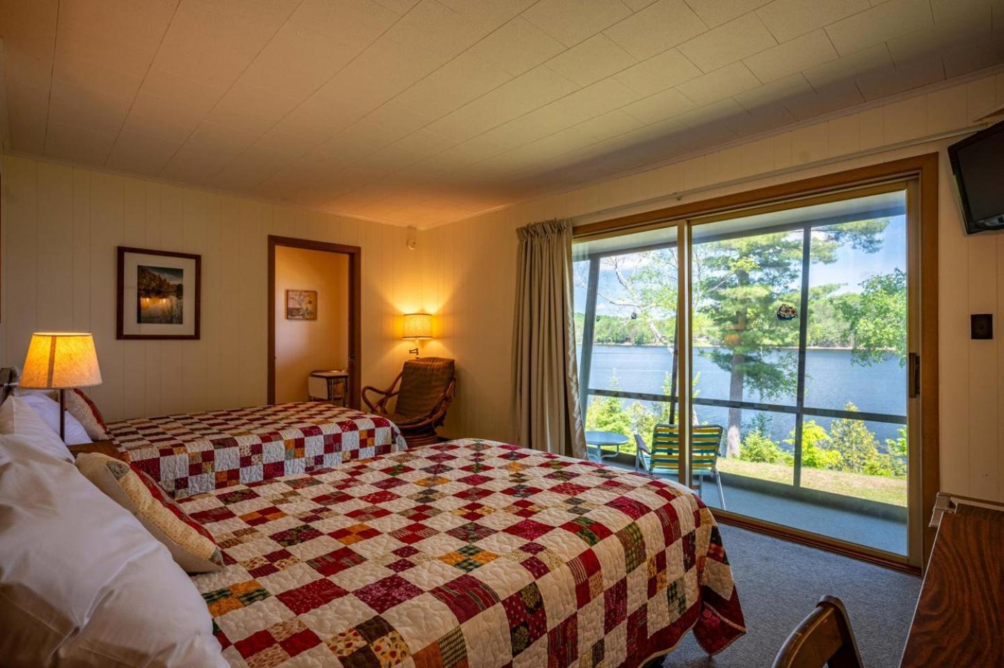 Sandy Point Motel Long Lake Kültér fotó