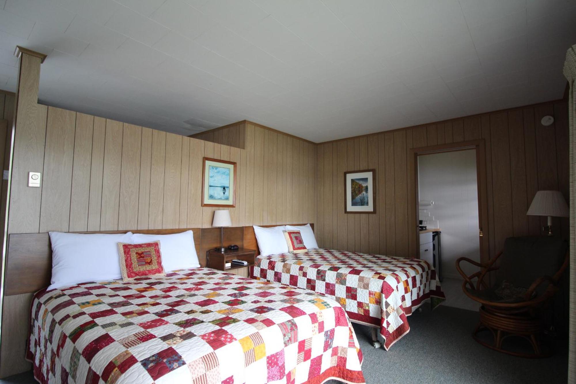 Sandy Point Motel Long Lake Kültér fotó