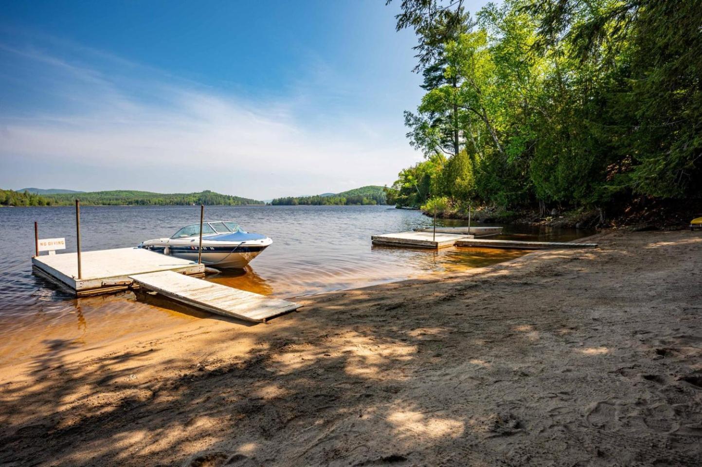 Sandy Point Motel Long Lake Kültér fotó