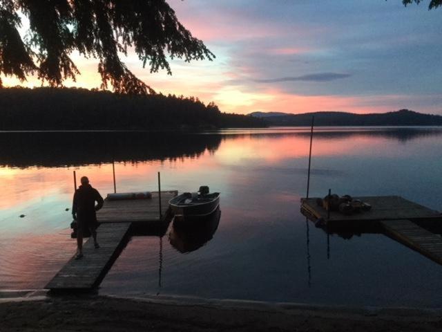 Sandy Point Motel Long Lake Kültér fotó